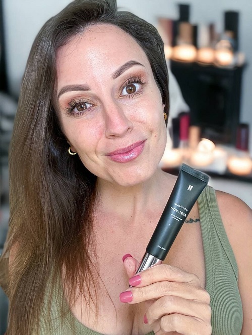 Younique Bare You Illuminating Primer Anwendung